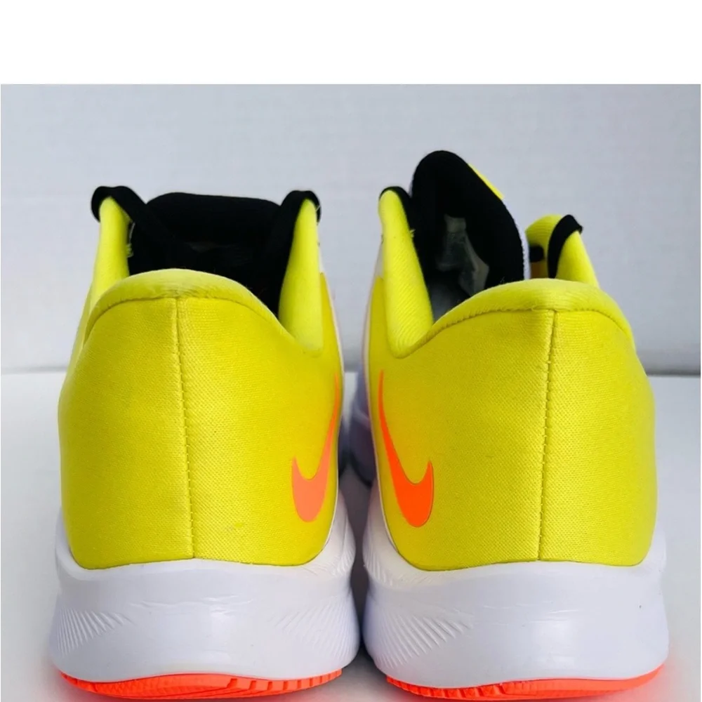 New Nike Quest 3 running sneakers $75